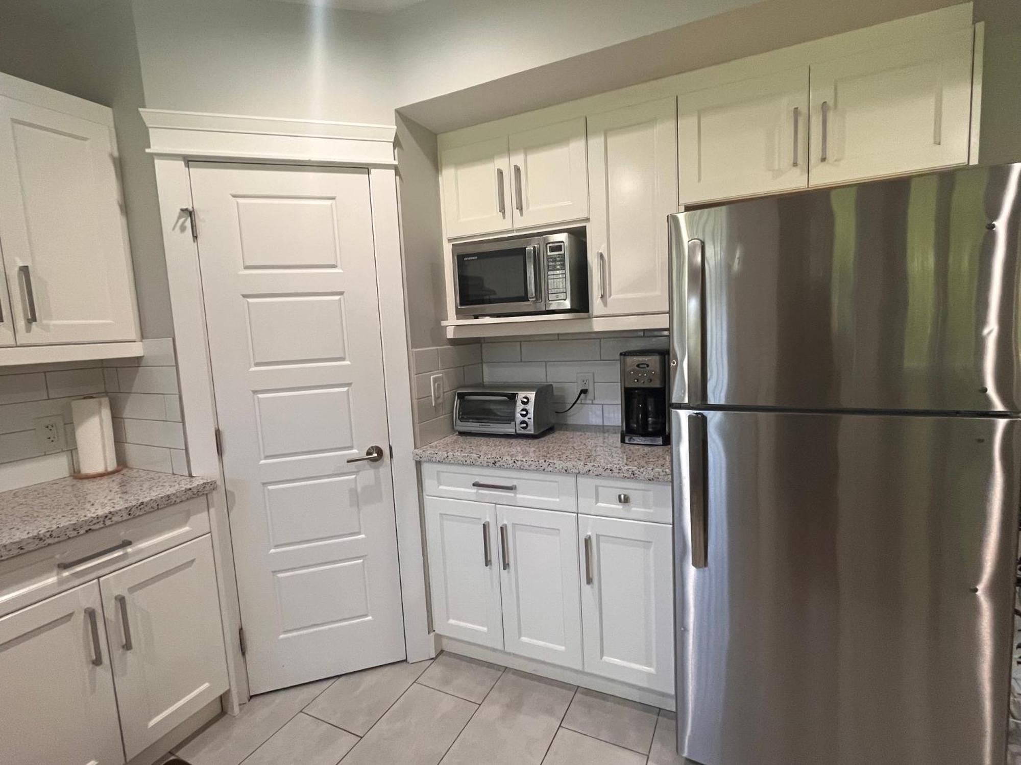 2 Bedroom Suite With Full Kitchen Revelstoke Ngoại thất bức ảnh